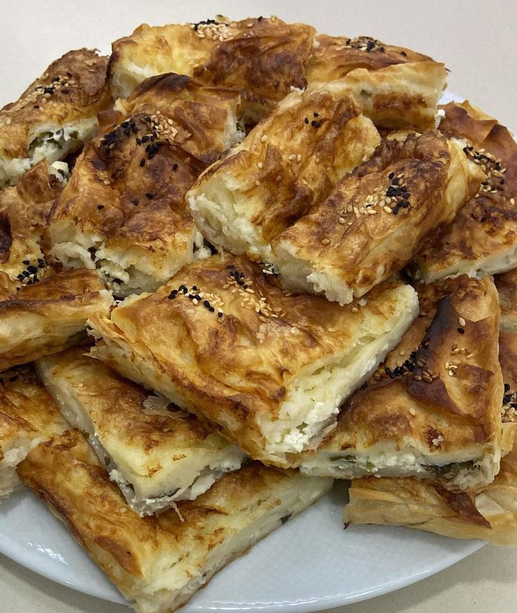 Su Börek Tadında Tepsi Böreği Tarifi