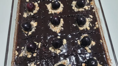 Browni Malzemeler 3 yumurta 1 şu bardağı şeker 1 su