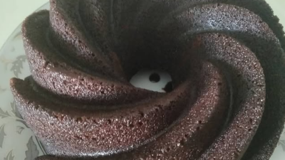 BROWNİ TADINDA ISLAK KEK 4 yumurta 1 su bardağı toz