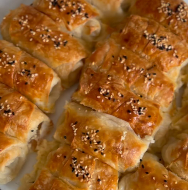 SODALI PEYNİRLİ BÖREK Malzemeler