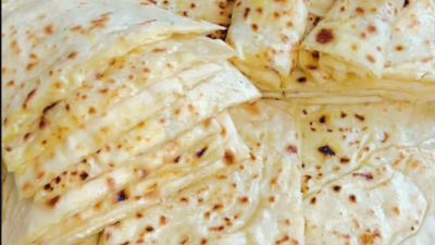 PEYNİRLİ GÖZLEME Malzemeler: Hamuru için 1 kilo un 1 paket