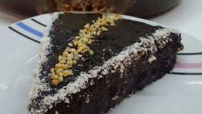 ISLAK KEK MALZEMELER: 3 yumurta 1 su bardağı şeker 1