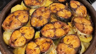 Fırında Sebzeli Soslu Palamut Malzemeler 2 adet palamut 2 adet