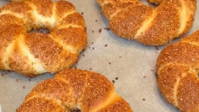 Pastane Simidi Malzemeler; 1 su bardağı ılık süt 1 su