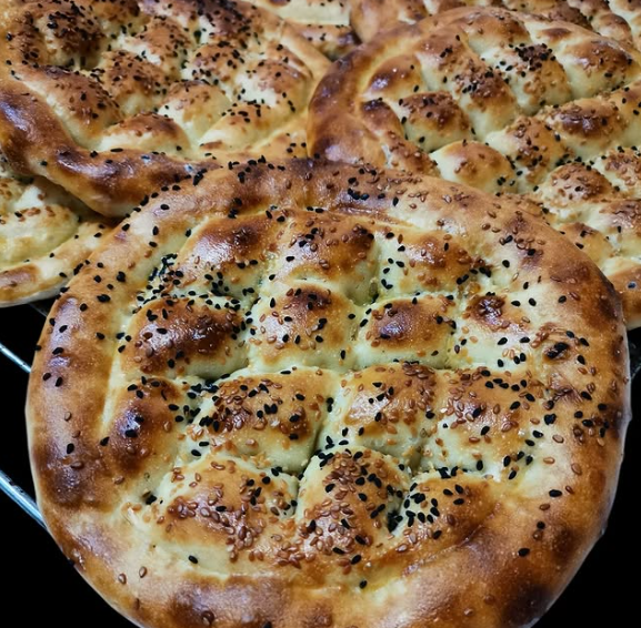 Yumurtalı Pide