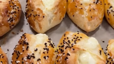 10 dakika poğca tarifi Malzemeler 2 tane yumurta 2 su