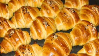 Kuruvasan Poğaça MALZEMELER 1 su bardağı süt 1 su bardağı