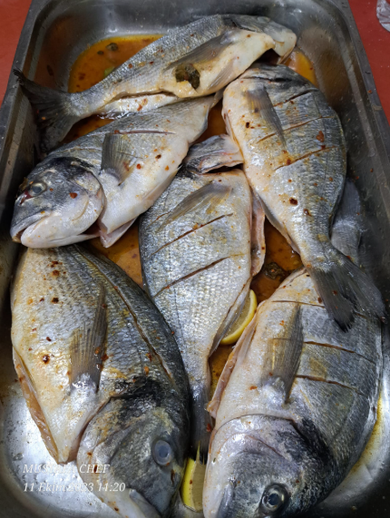 FIRINDA ÇUPRA TARİFİ Tarifi İçin Malzemeler 2 adet orta boy