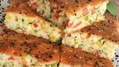 SEBZELİ PEYNİRLİ KEK MALZEMELER 3 tane yumurta 1 tanesınin sarısı