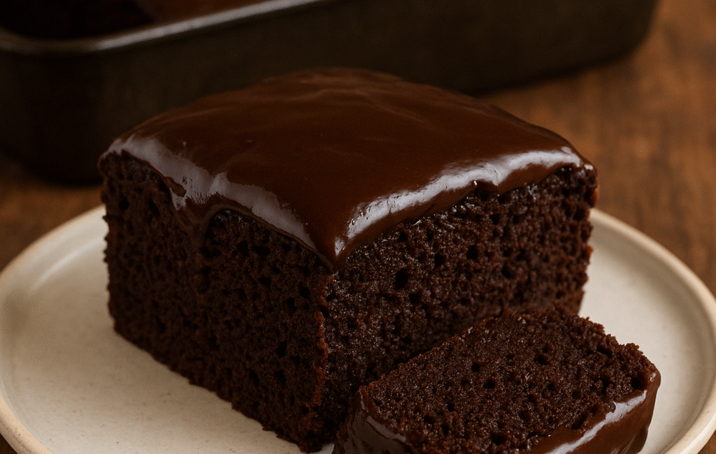 Çikolatalı Islak Kek Yapımı Tarifi İçin Malzemeler 4 adet yumurta