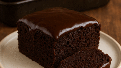 Çikolatalı Islak Kek Yapımı Tarifi İçin Malzemeler 4 adet yumurta