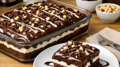 Borcamda Bol Kremalı Çikolatalı Pasta Tarifi Borcam Ölçüsü Dikdörtgen orta