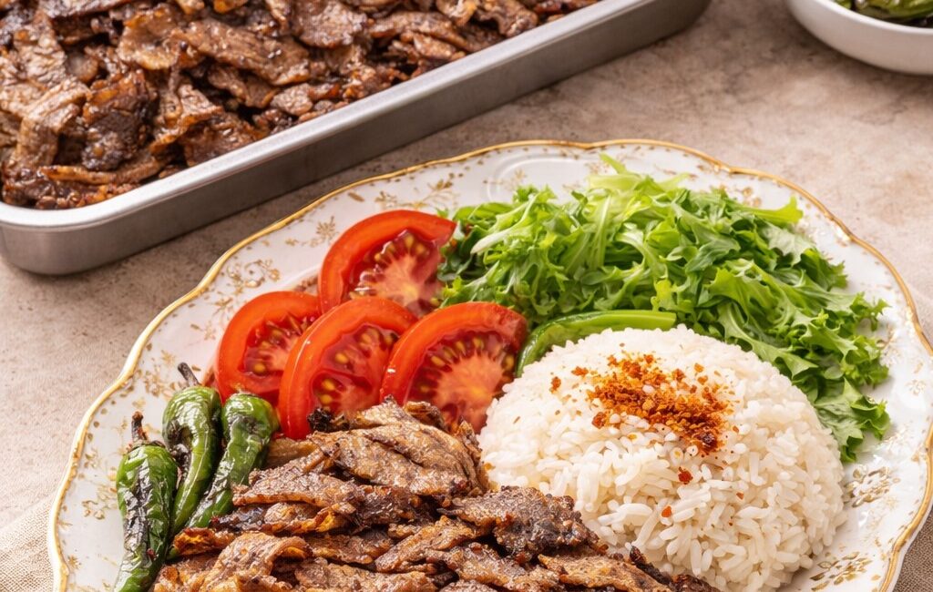 Evde Yaprak Döner Tarifi Dana Etli Malzemeler 1 kg dana