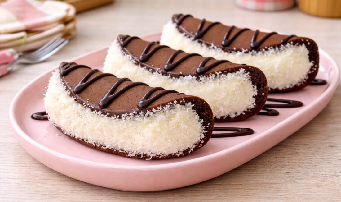 Hindistan Cevizli Gelin Çantası Pastası Tarifi 10/12 Adet Kek için: