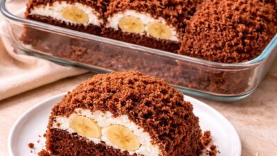 Borcamda Köstebek Pasta (8–10 dilim) Kek için: 3 adet yumurta