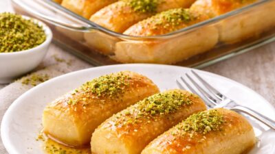 Peynir Tatlısı Farklı Lezzet (Tam Ölçülü – Tepside) Malzemeler Hamuru