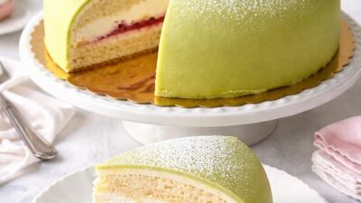 Prenses Pastası (Prinsesstårta) Tarifi İsveç’e Özgü Klasik Pasta Pandispanya (Kek