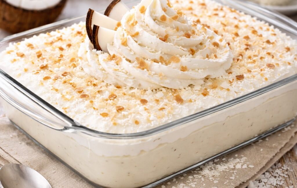 Sütlü Hindistan Cevizli Kremalı Tatlı (Borcamda) Malzemeler Alt taban (isteğe