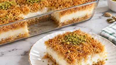Kadayıflı Muhallebi Tarifi – Tam Ölçülü ve Kıvamında Kadayıflı muhallebi,